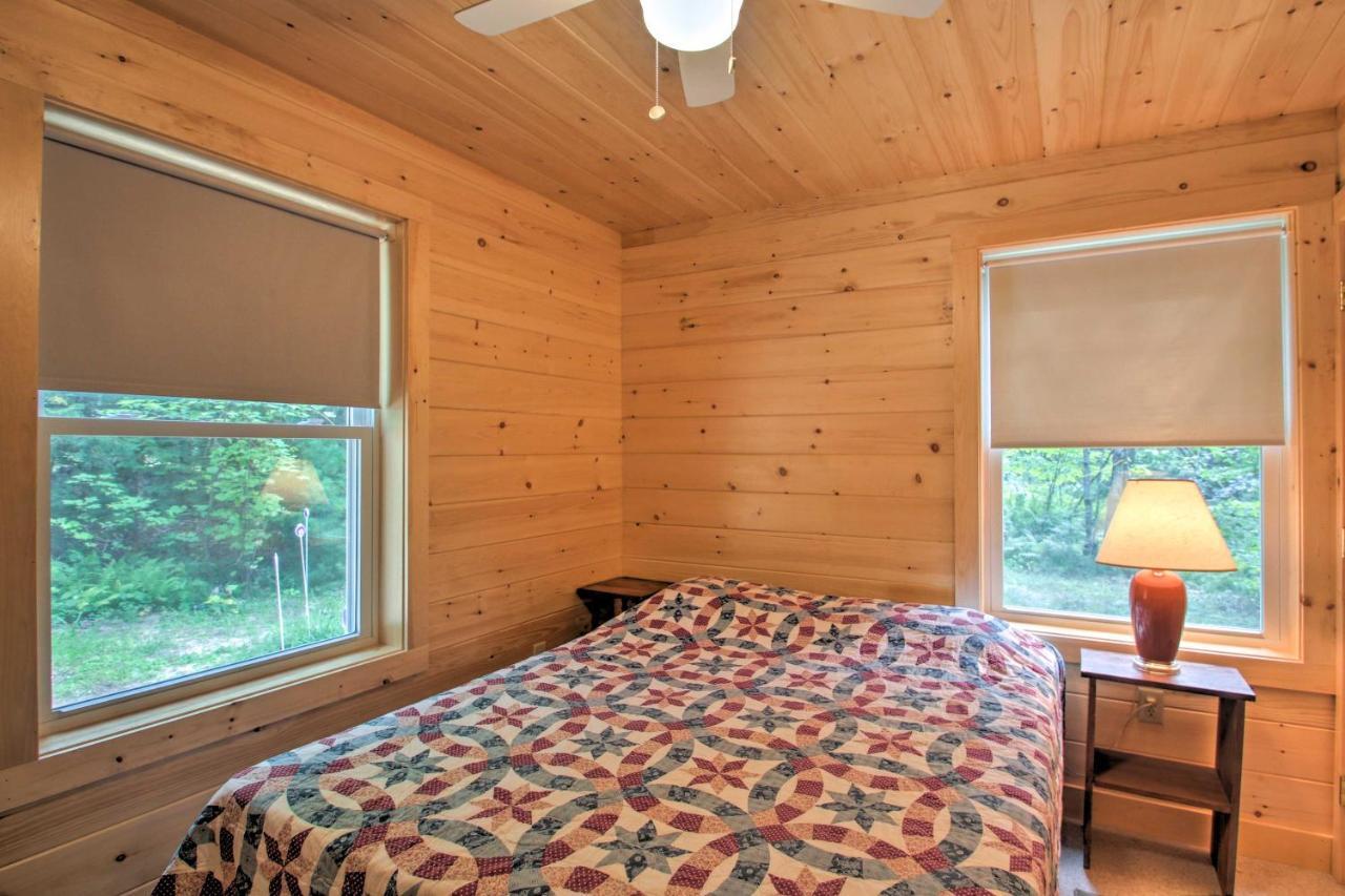 Family Cabin With Beach Access On Panther Pond Raymond Exterior photo